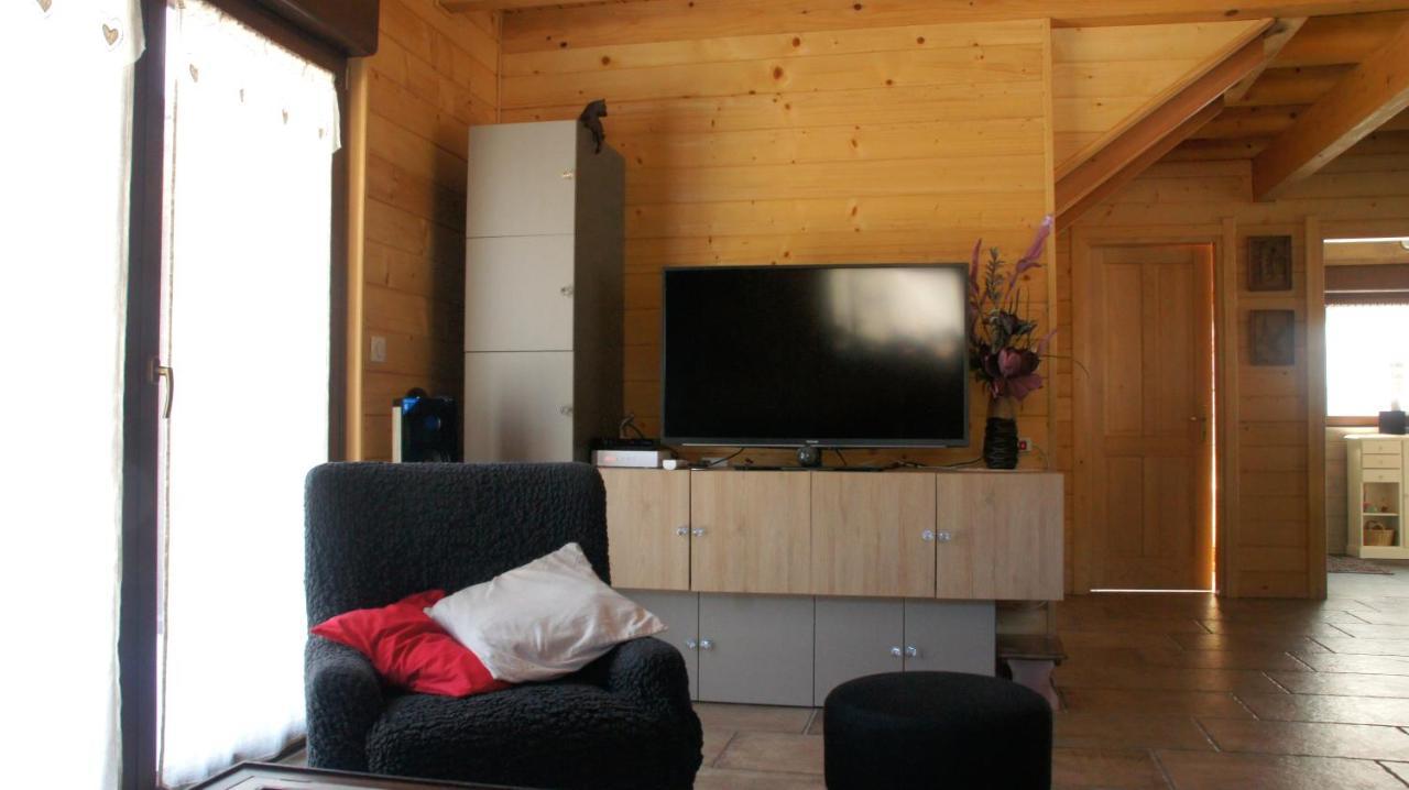 Chalet Du Champs Des Semeaux Wisches Luaran gambar