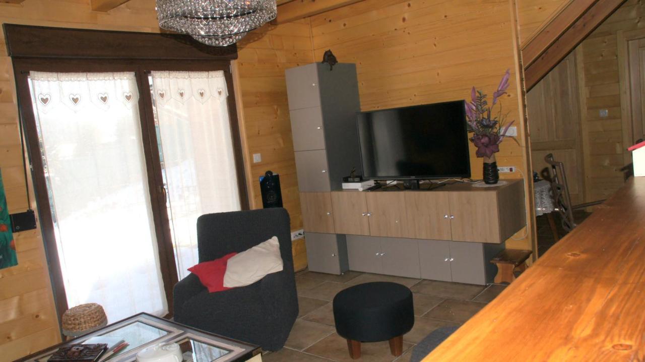 Chalet Du Champs Des Semeaux Wisches Luaran gambar